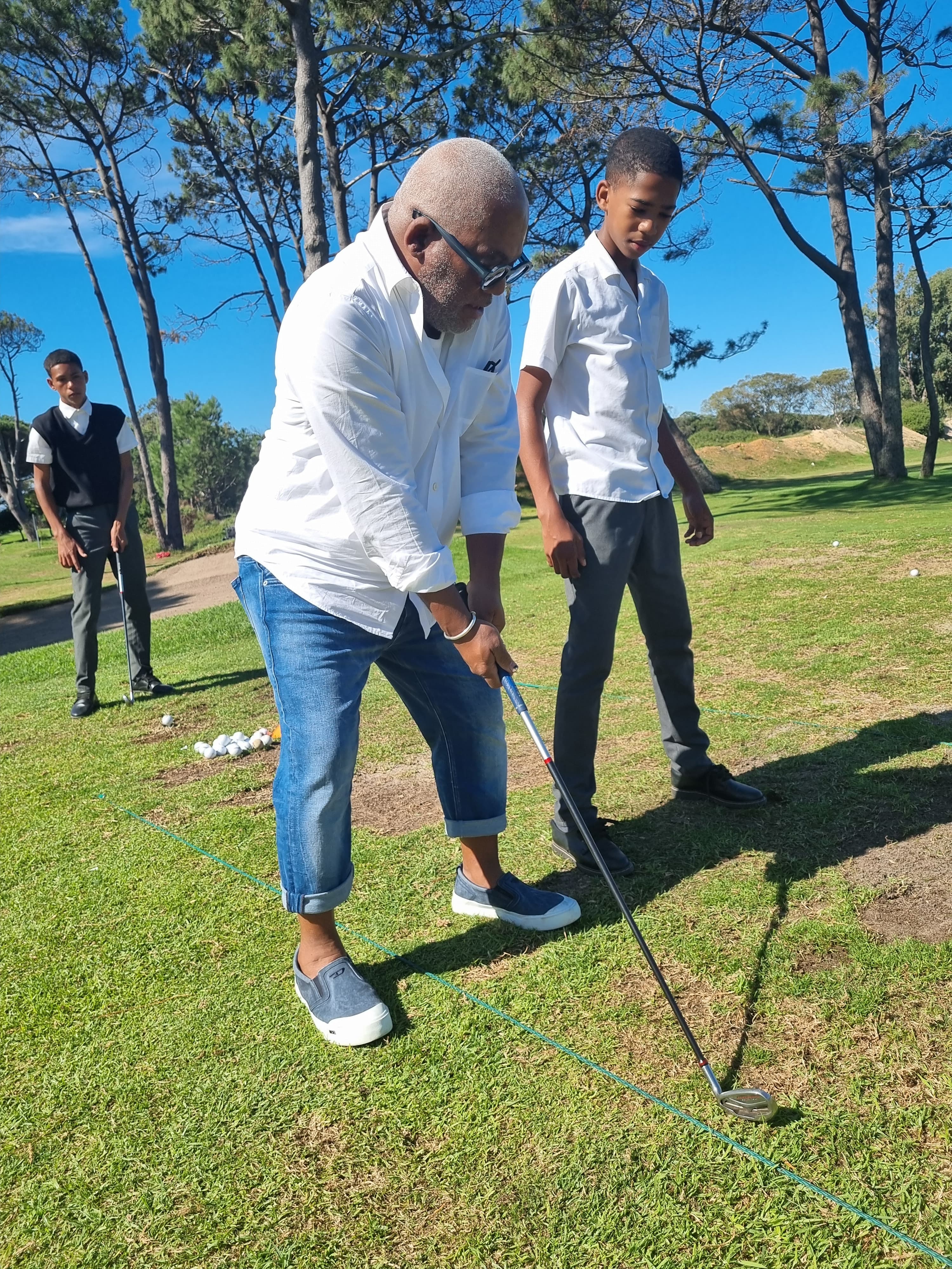 Jonathan Butler visiting Hillwood Golf Academy